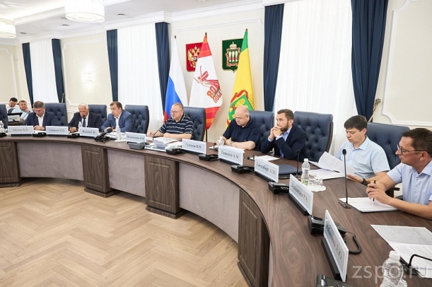 Ремонт, строительство дорог и благоустройство общественных территорий рассмотрены в правительстве региона
