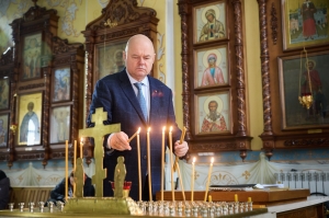 Посетил Покровский Архиерейский собор, чтобы почтить светлую память мамы Розы, сегодня ей бы исполнилось 100 лет