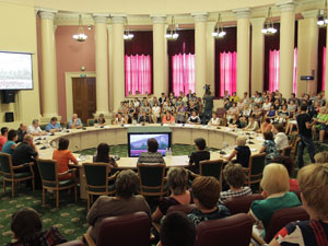 Антикризисные меры, принимаемые областным правительством, обсуждались Законодательным Собранием