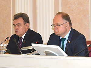 Депутаты-единороссы поддержали предложение об издании книги о герое войны