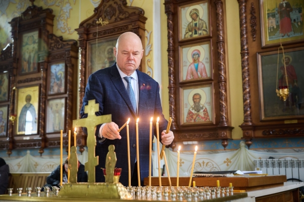 Посетил Покровский Архиерейский собор, чтобы почтить светлую память мамы Розы, сегодня ей бы исполнилось 100 лет