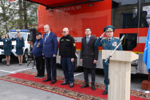 Совместно с Губернатором Пензенской области Олегом Владимировичем Мельниченко принял участие в торжественном мероприятии, посвящённом Дню пожарной охраны России