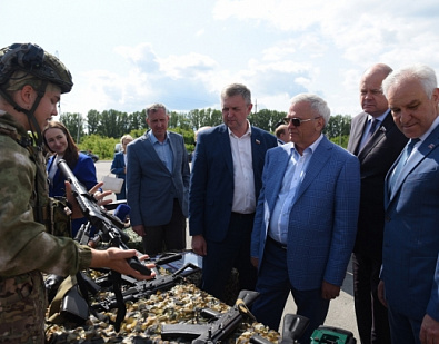 Совместно с коллегами-руководителями законодательных органов Приволжья ознакомились с презентацией спортивных секций Пензенской области