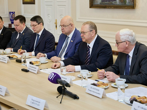 Рабочая встреча Губернатора Пензенской области Олега Владимировича Мельниченко с делегацией Республики Таджикистан