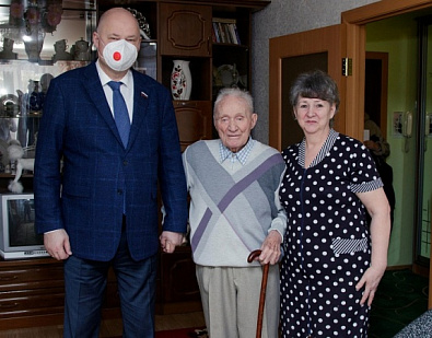 Вадим Супиков поздравил защитников Отечества с наступающим праздником