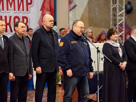 В Пензе открыли Первенство России по самбо среди юниоров, в том числе боевого самбо, и юниорок 18-20 лет, из 64-х регионов, восьми федеральных округов
